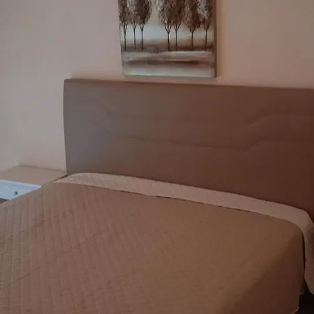 Lemonis House Aparthotel