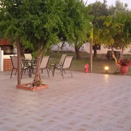 Lemonis House *