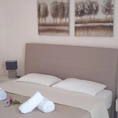 Lemonis House 3*
